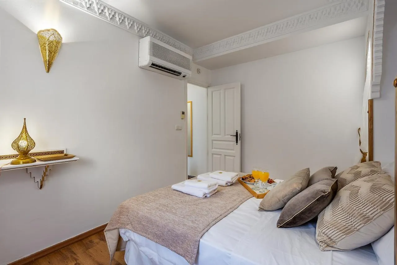 Adanar-Apartamentos Muralla Ziri Granada Apartment
